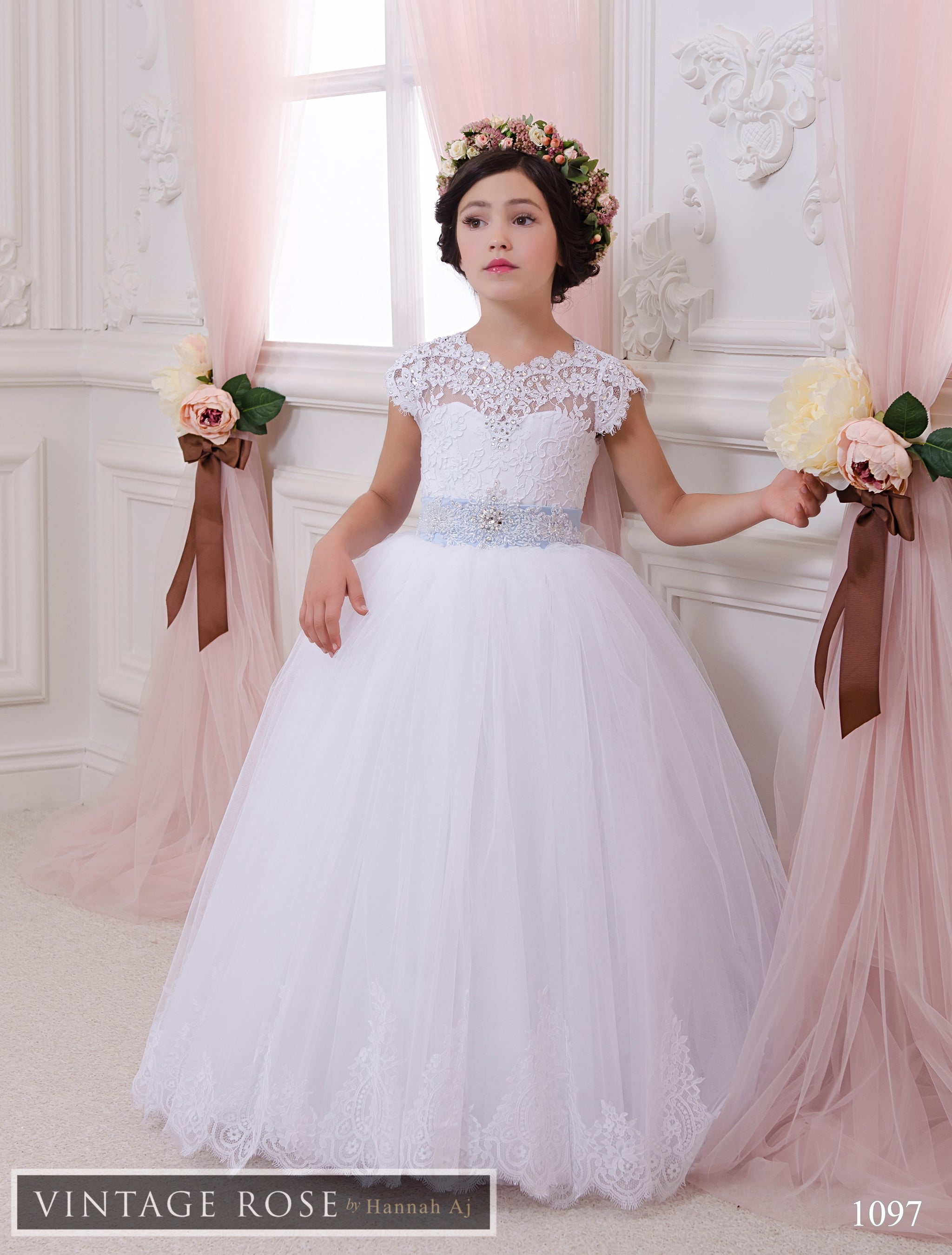 Vintage rose by hannah aj outlet